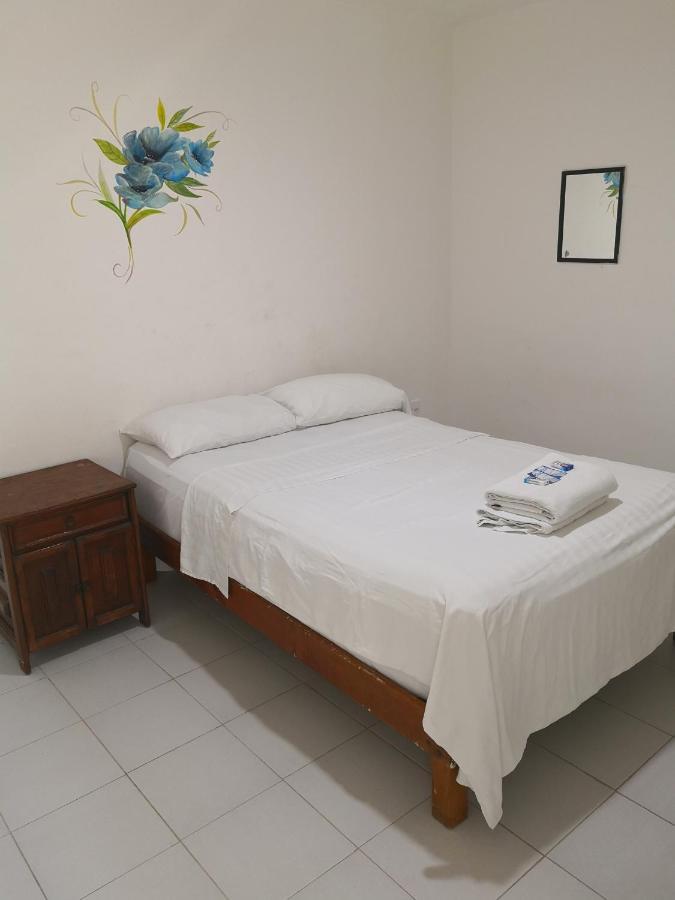 Punta Sam Hostel Cancun Exterior photo