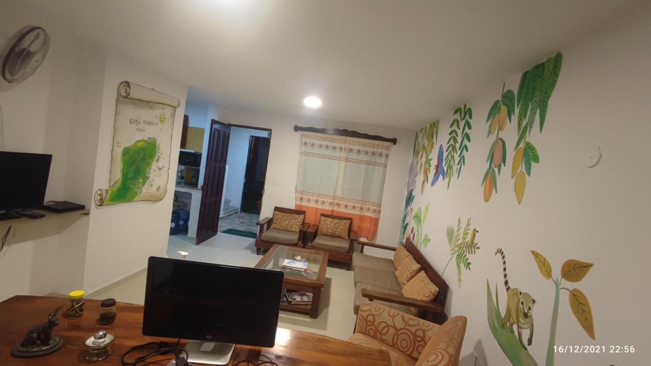 Punta Sam Hostel Cancun Exterior photo