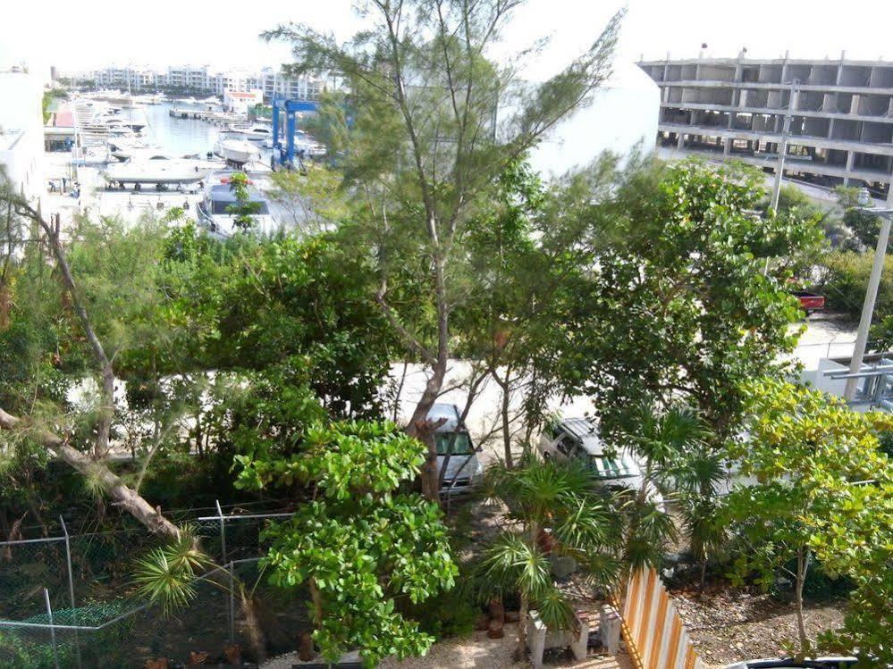 Punta Sam Hostel Cancun Exterior photo
