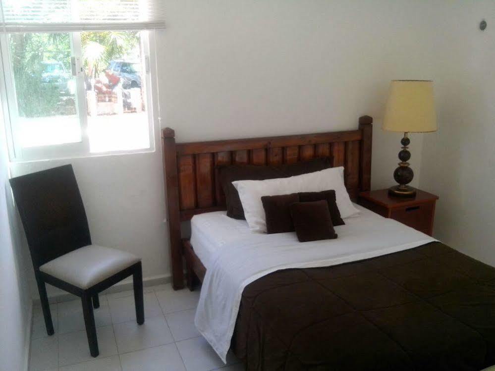 Punta Sam Hostel Cancun Exterior photo