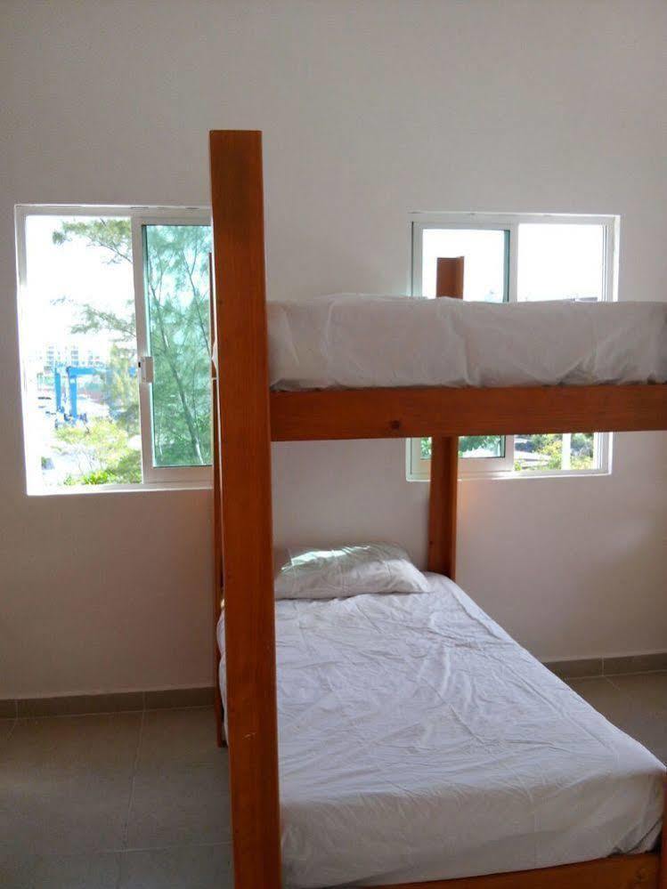 Punta Sam Hostel Cancun Exterior photo